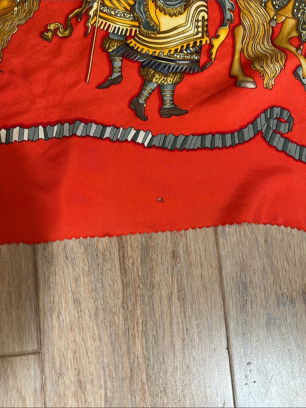 HERMES Silk Les Fetes du Roi Soleil Scarf 35”Red Illustrated Gold Black Accents - Picture 8 of 14